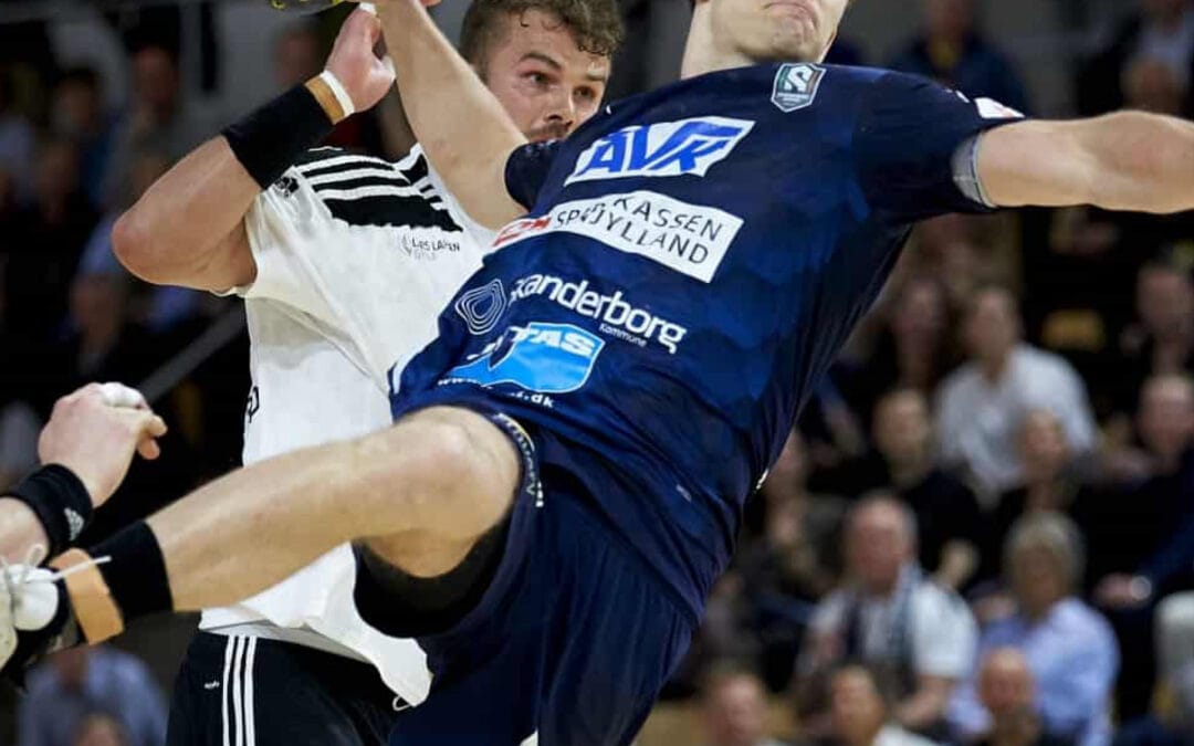 NICK RASMUSSEN: VI DØR MED STØVLERNE PÅ