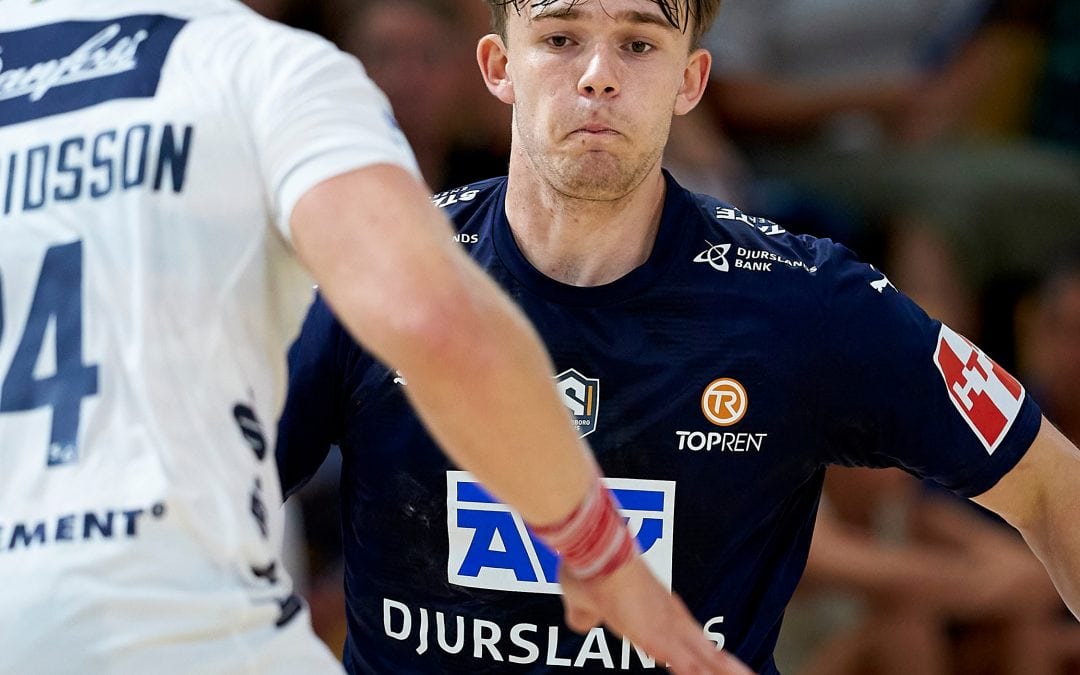 KOM TÆTTERE PÅ: THOMAS ARNOLDSEN
