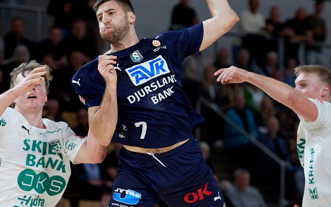 KOM TÆTTERE PÅ: JONATAN MOLLERUP