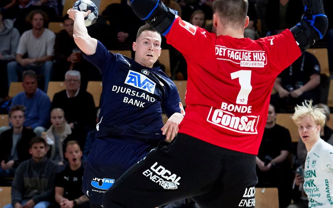 NICK RASMUSSEN: VI SKAL OP OG BIDE SKJERN I HASERNE