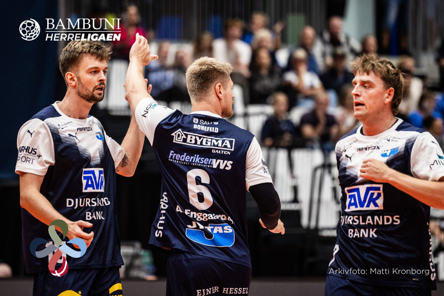 TOPOPGØR I FÆLLEDEN: SAH TAGER IMOD MORS-THY